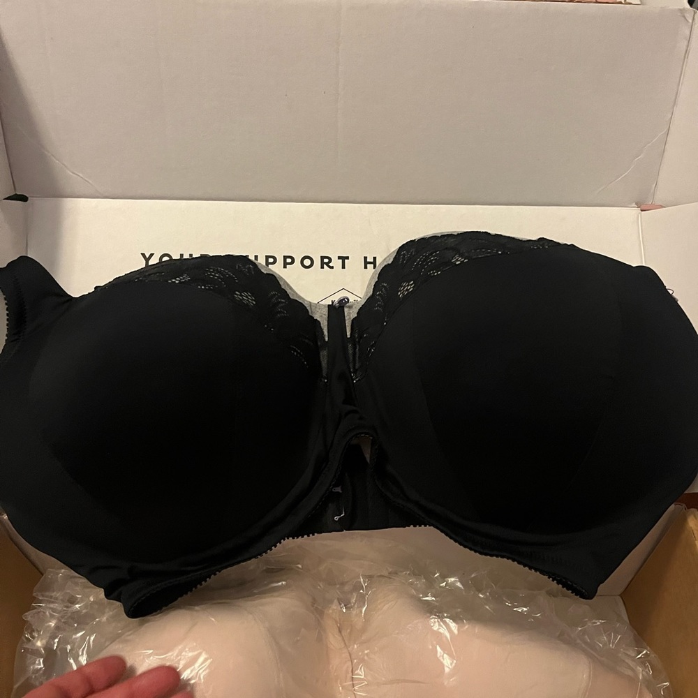 Set of 2 brand new 36J bras by the brand Trusst